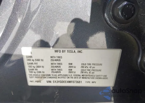 2021 Tesla Model Y Long Range Dual Motor All-Wheel Drive z USA, uszkodzony, nr VIN 5YJYGDEE4MF073681